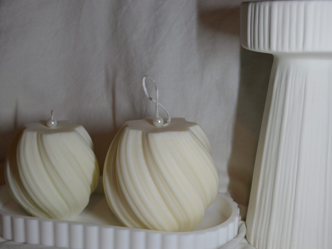 Pakiet 2x okrągła ryflowana świeca skręcona (S i M)