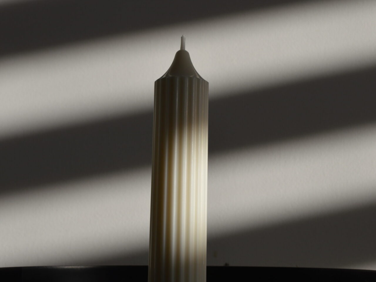 Świeca ryflowana prosta slim (wolnostojąca)