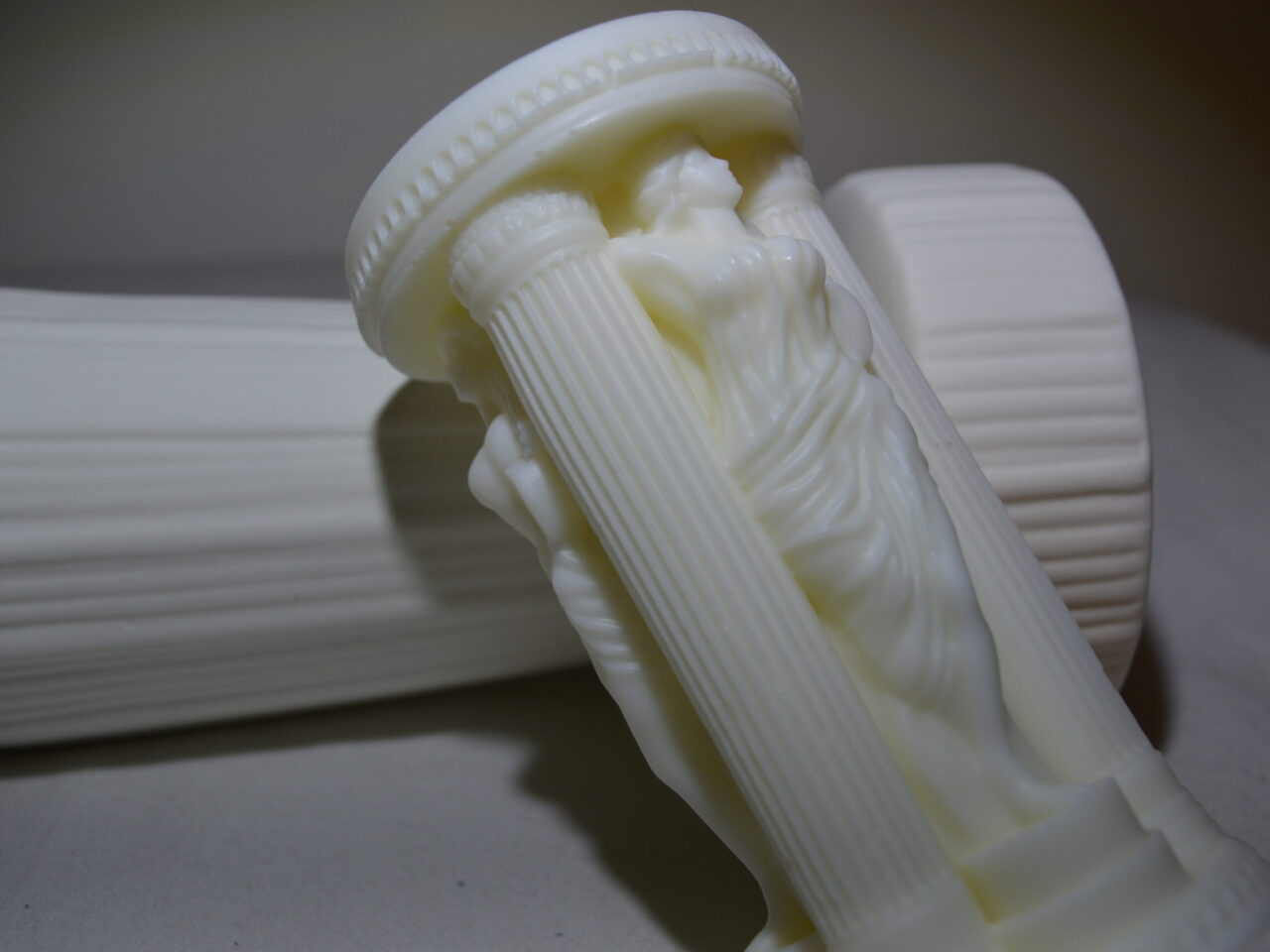 Świeca kolumna grecka bogini