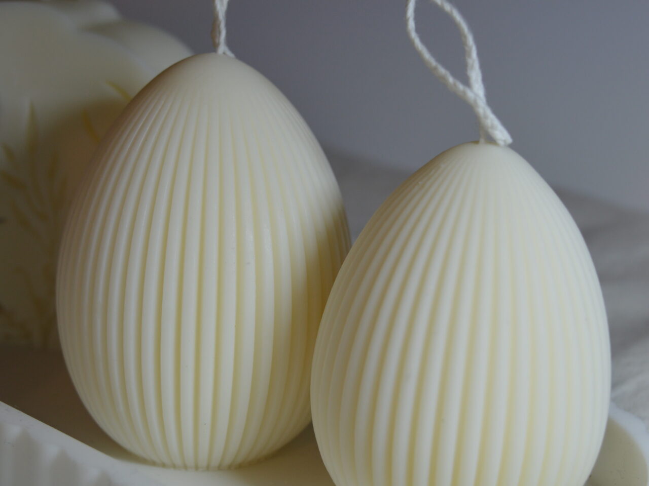 Pakiet 2x jajko wielkanocne ryflowane ecru M i L