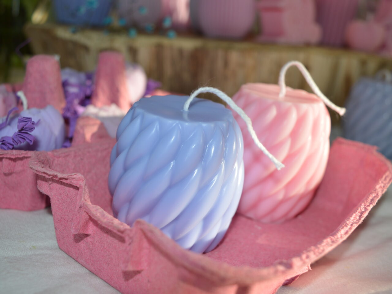 Pakiet 2x świeca okrągła pleciona niebieska i różowa S